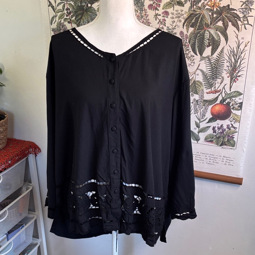 Vintage Black Button-Front Women's Top with Lace Hem